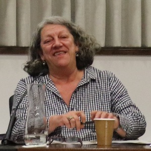 Dª Mª Angeles Júlvez
